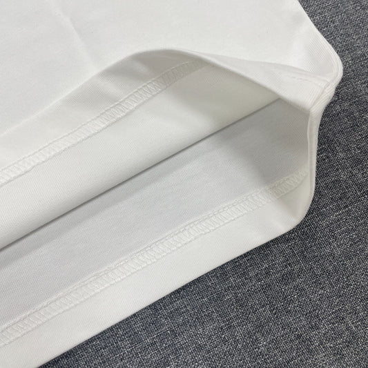 Underlined Horizontal Shadow Oversized Tee