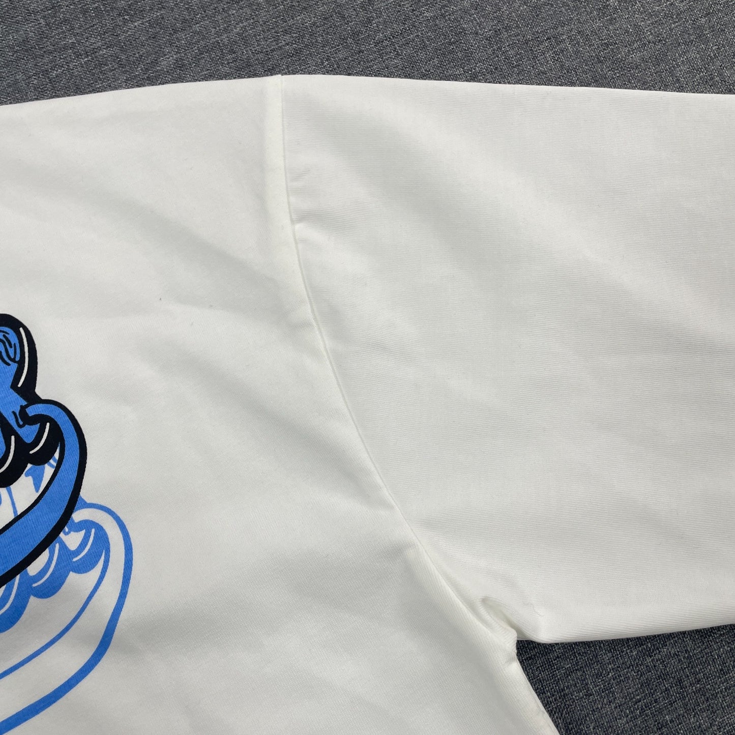 Underlined Horizontal Shadow Oversized Tee